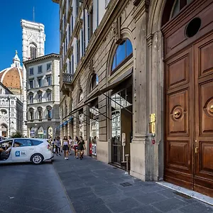 Duomo Palace Floransa