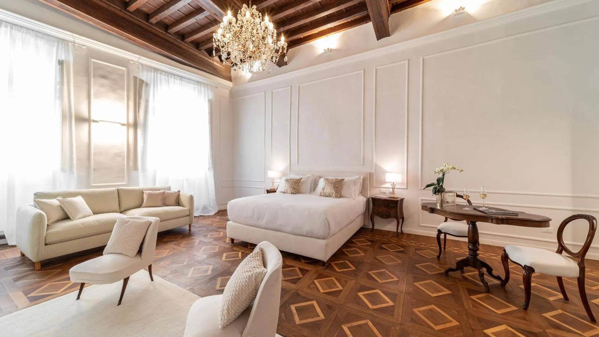 La Casa Di Liszt - Luxury Suites Florence 0*,  Italy